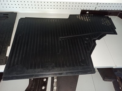 Коврик левый МТЗ-80/1221