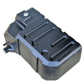 Бак топливный правый (пласт.) — 1